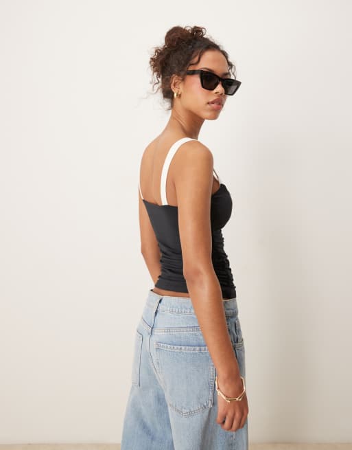 Abercrombie & Fitch - Sort top med hjerteformet kontrasthals i hvid, 3 af 4