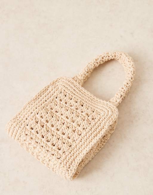 Abercrombie & Fitch straw holiday tote bag in neutral stripe, 4 of 4