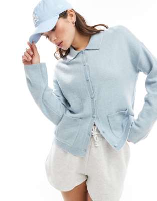 Abercrombie & Fitch - Strickjacke in Blau mit Kragen