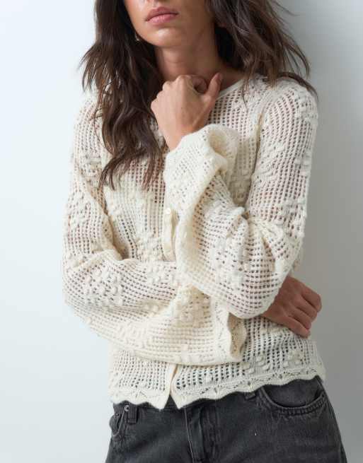 Abercrombie & Fitch Strickjacke mit Noppenmuster und eingezogenem Saum in Ecru, 4 von 5