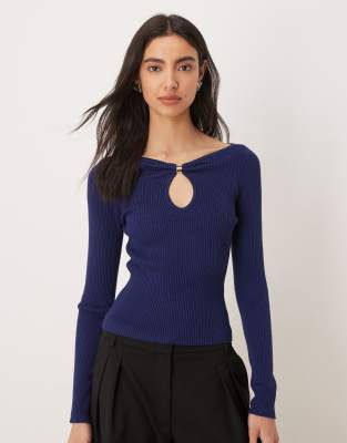 Strickoberteil in Königsblau mit Zierausschnitt und Metalldetail vorne-Schwarz Schwarz 2XS