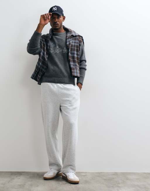 Abercrombie & Fitch Strickpullover mit Rundhalsausschnitt und NYC-Print in Anthrazit, 3 von 5