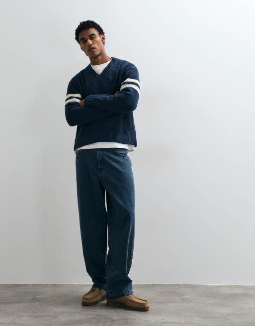 Abercrombie & Fitch Strickpullover mit V-Ausschnitt in Marineblau und weißen Streifen, 3 von 5