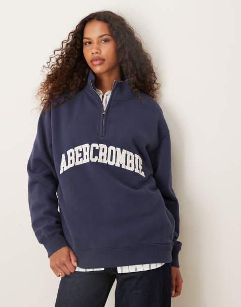 Abercrombie & Fitch – Sweatshirt aus Fleece in Marineblau mit Logo vorne und kurzem Reißverschluss - view 1
