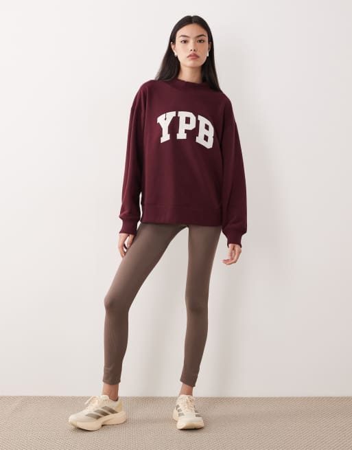 Abercrombie & Fitch – Sweatshirt in Burgunderrot mit YPB-Grafik, 2 von 4