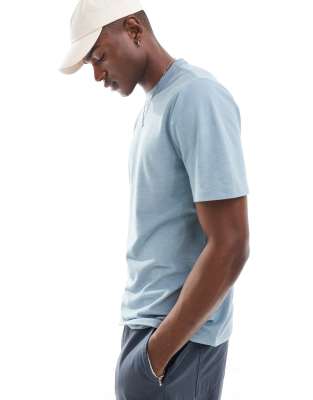 Abercrombie & Fitch – T-Shirt aus kühlendem Pikee in Hellblau