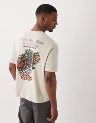 T-Shirt in Beige mit Lebensmittel-Rückenprint-Neutral Neutral XL