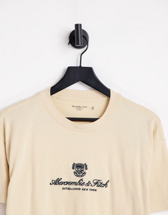 https://images.asos-media.com/products/abercrombie-fitch-t-shirt-in-beige-with-chest-heritage-logo/201918624-4?$n_550w$&wid=550&fit=constrain
