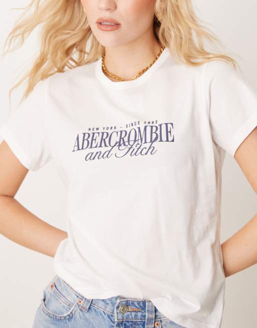 Abercrombie & Fitch – T-Shirt in Weiß mit Logo-Grafik, 2 von 4