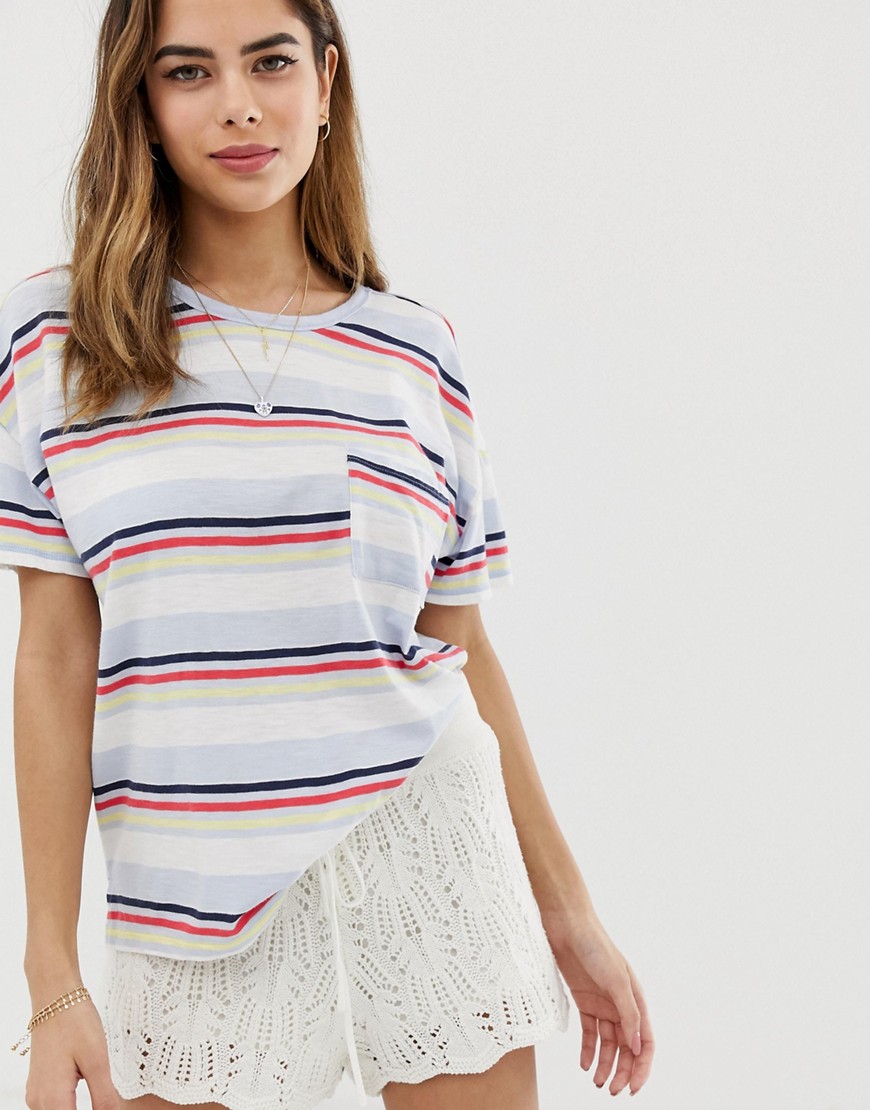 Abercrombie & Fitch – T-shirt med djup halsringning och ficka-Flerfärgad