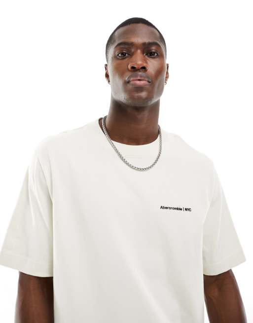 Abercrombie & Fitch - T-shirt met micro logo op de borst in gebroken wit