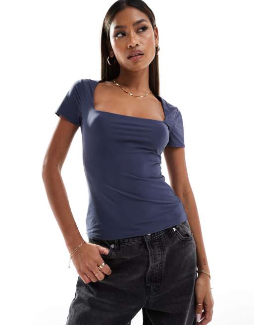 Abercrombie & Fitch - T-shirt morbida blu navy opaco con scollo squadrato
