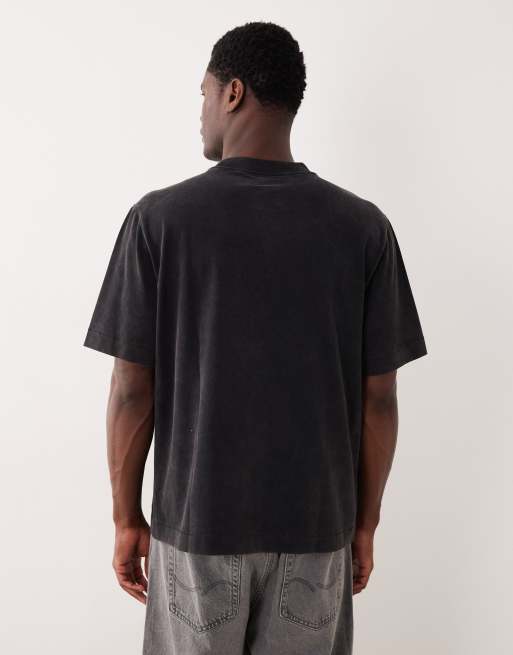 Abercrombie & Fitch - T-shirt nera con ricamo di pesca, 3 di 5