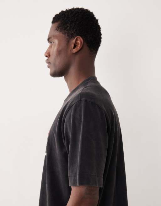 Abercrombie & Fitch - T-shirt nera con ricamo di pesca, 4 di 5