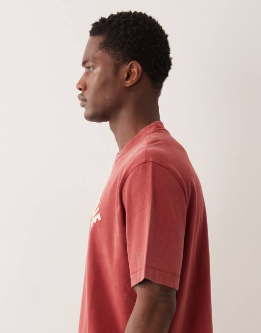 Abercrombie & Fitch - T-shirt rosso slavato con patch logo, 4 di 5