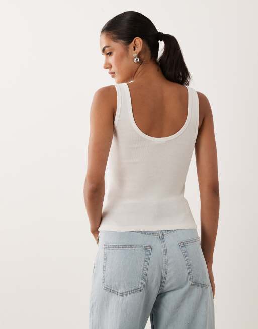 Abercrombie & Fitch Tanktop mit gesticktem Logo und U-Ausschnitt in Weiß, 4 von 4