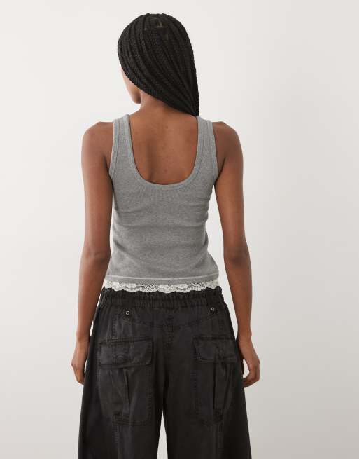 Abercrombie & Fitch Tanktop mit U-Ausschnitt und integriertem BH in Grau, 4 von 4