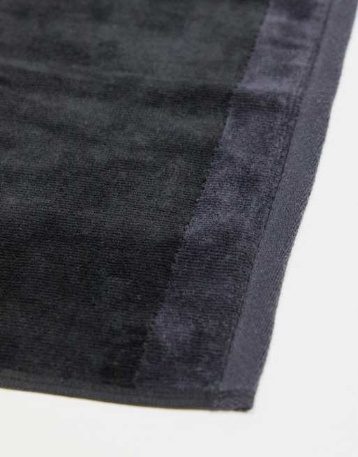 Abercrombie & Fitch - Telo mare con logo grande grigio/nero, 3 di 4