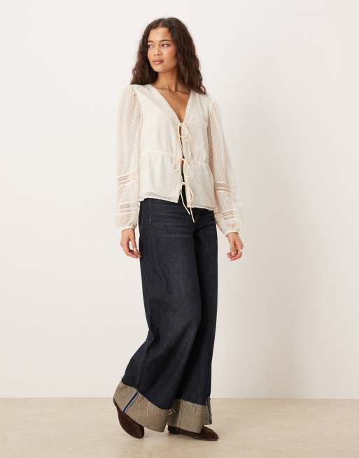 Abercrombie & Fitch tie front long sleeve blouse in white, 2 of 4