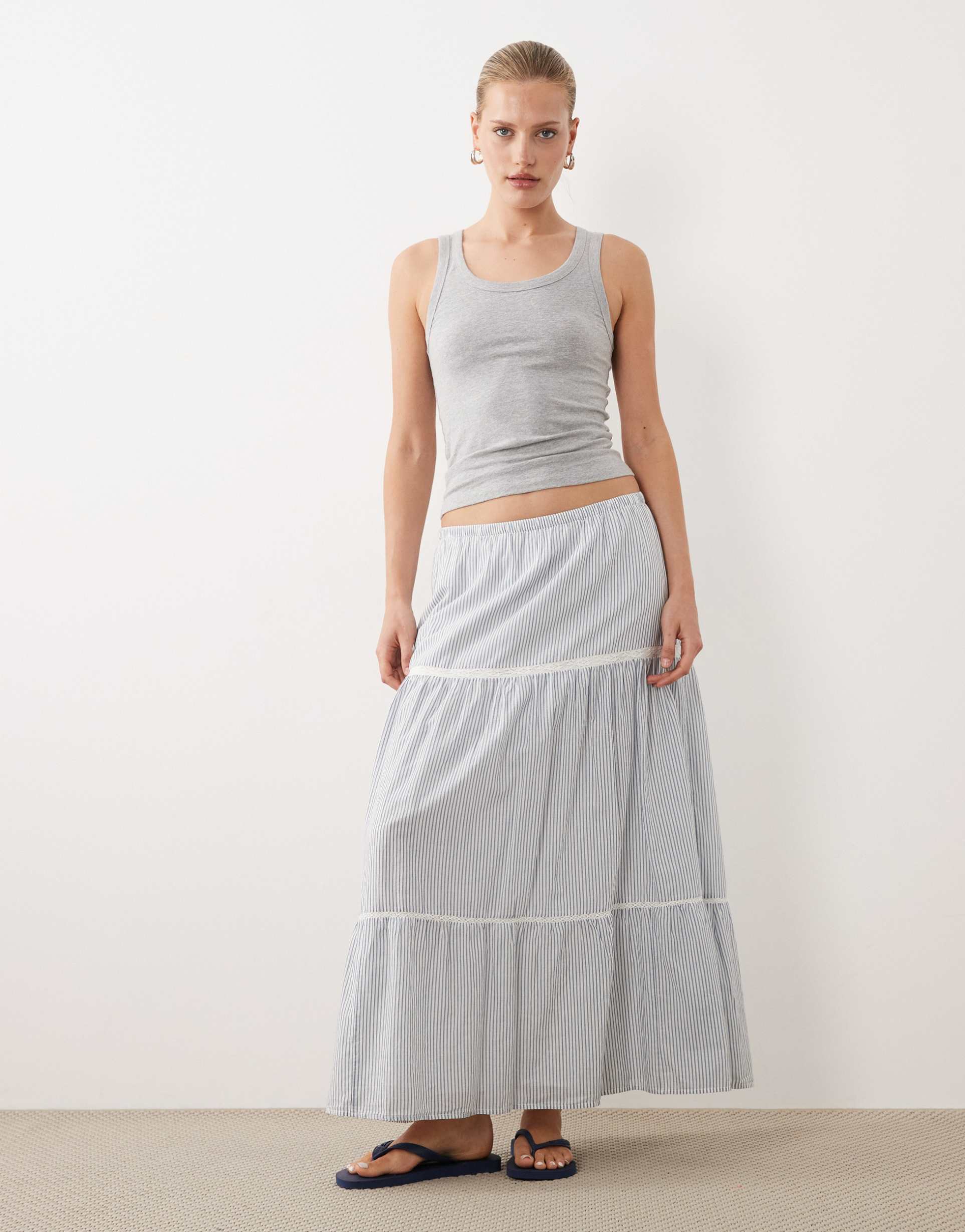abercrombie & fitch tiered maxi skirt in blue stripes