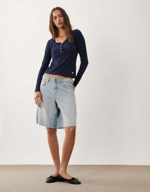 Abercrombie & Fitch - Top a maniche lunghe blu navy a coste con scollo serafino, 2 di 4