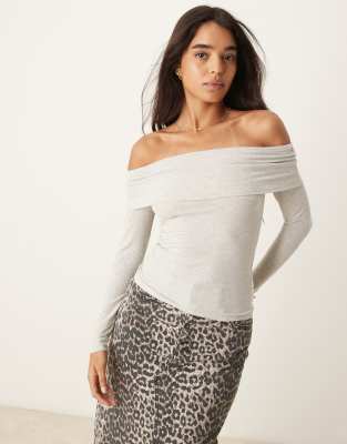 Abercrombie & Fitch - Top a maniche lunghe grigio con spalle scoperte e risvolto - view 1