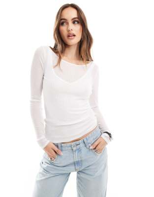 Abercrombie & Fitch - Top a maniche lunghe semitrasparente a strati bianco con spalle scoperte