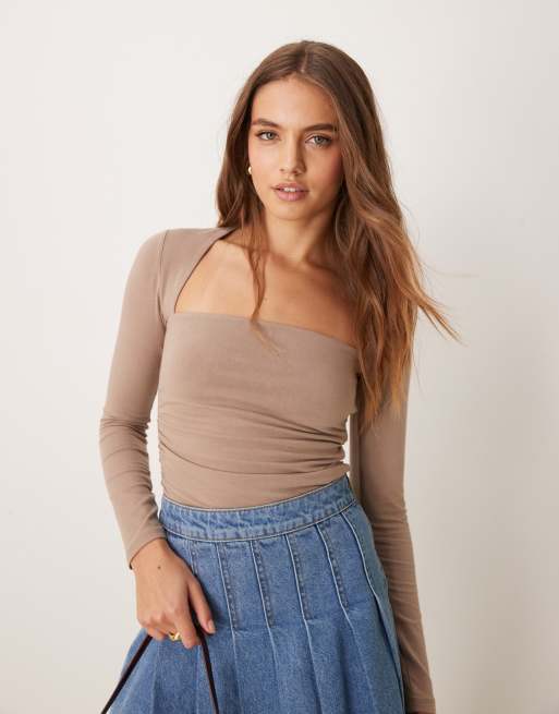 Abercrombie & Fitch - Top a maniche lunghe senza cuciture grigio talpa arricciato con scollo squadrato