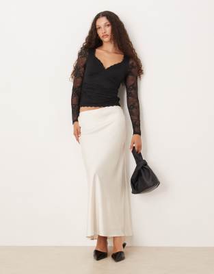 Top en dentelle à encolure en caur et manches longues - Noir XL