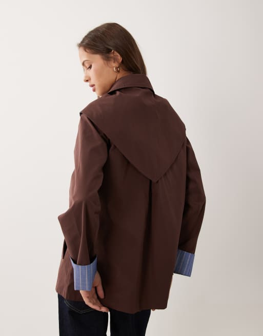 Abercrombie & Fitch - Trench taglio corto svasato marrone con sciarpa, 3 di 4