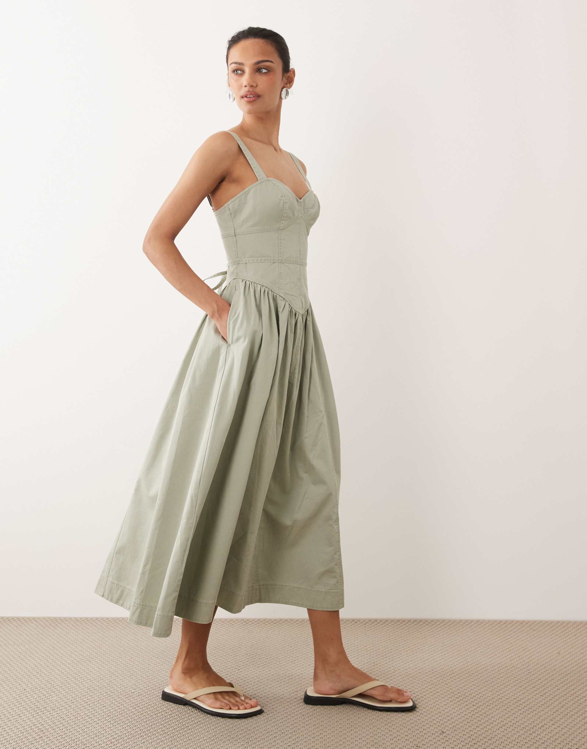 abercrombie & fitch twill v neck midi dress in mid green