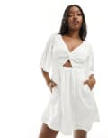 [Abercrombie & Fitch] Abercrombie & Fitch twist bodice cut out dress in white 2XS Brilliant white