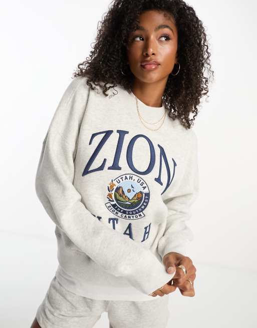 Grey top logo sweatshirt