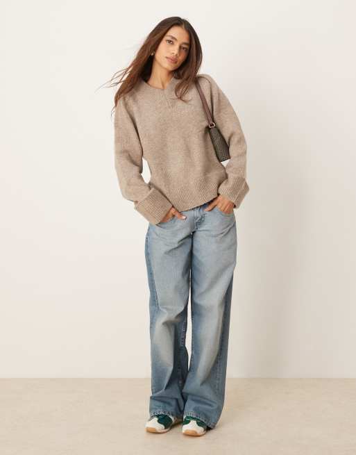 Abercrombie & Fitch v neck knit sweater in beige, 4 of 4