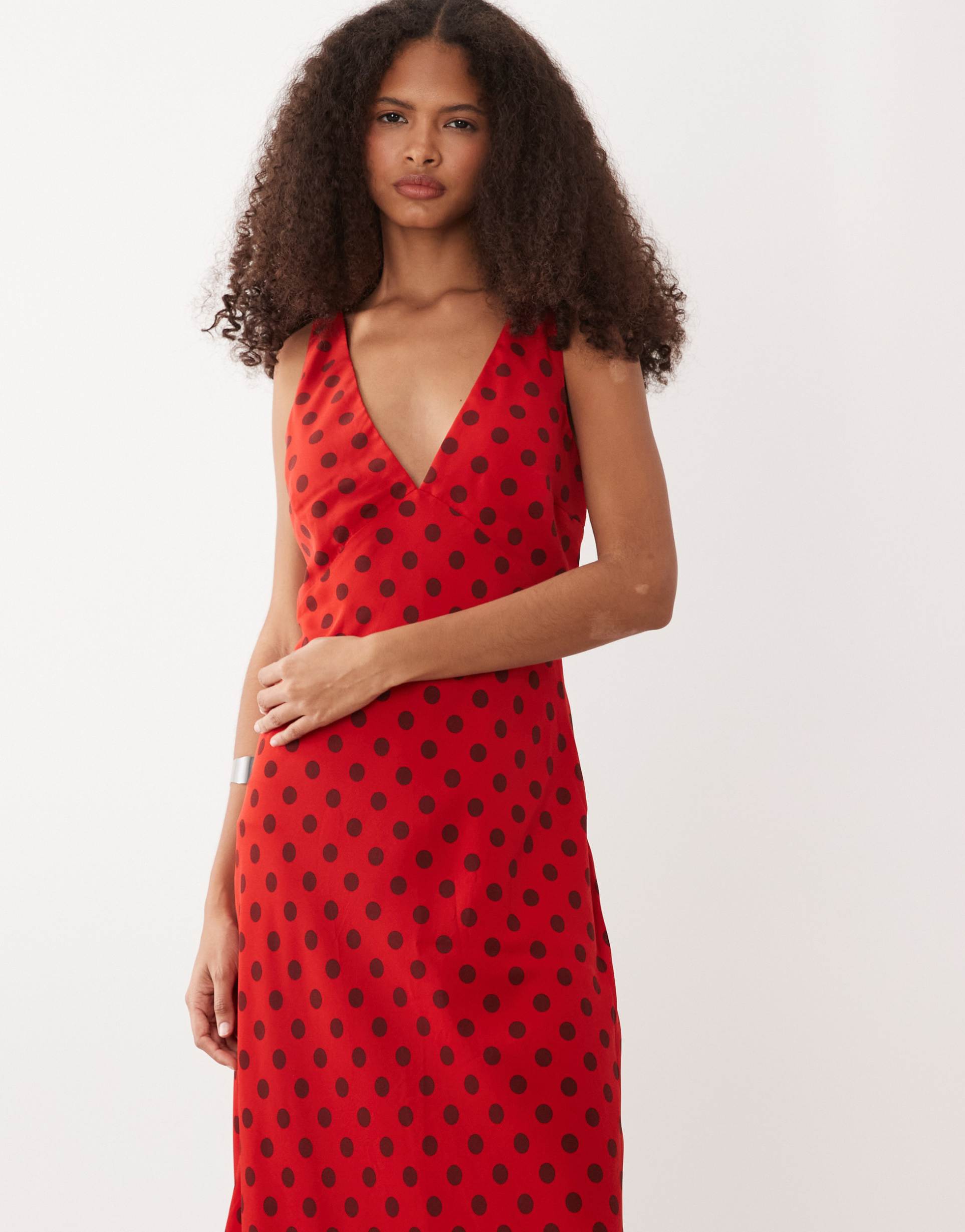 abercrombie & fitch v-neck midi slip dress in red polka dots