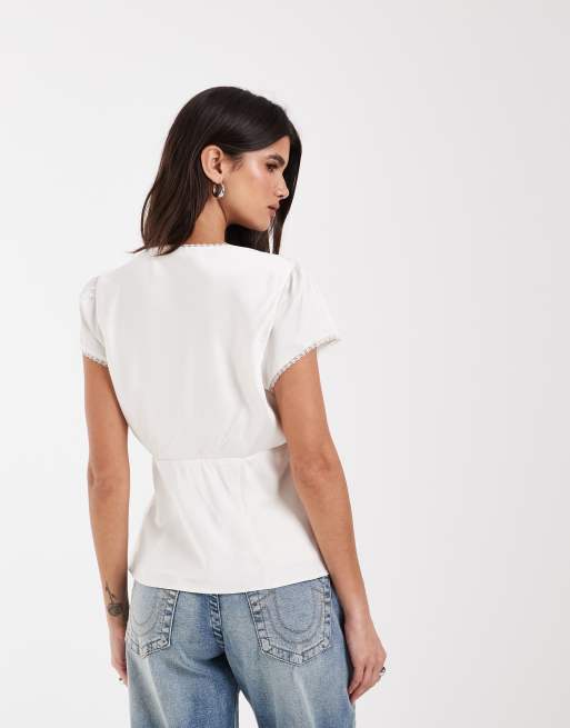 Abercrombie & Fitch v neck short sleeve blouse in cream, 4 of 4