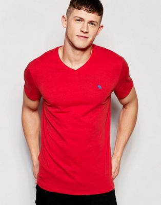 red abercrombie t shirt