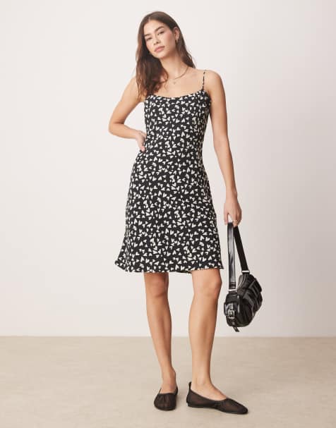 Abercrombie & Fitch – Valentines – Knielanges Kleid in Schwarz mit Herzmuster und Camisole-Trägern - view 1