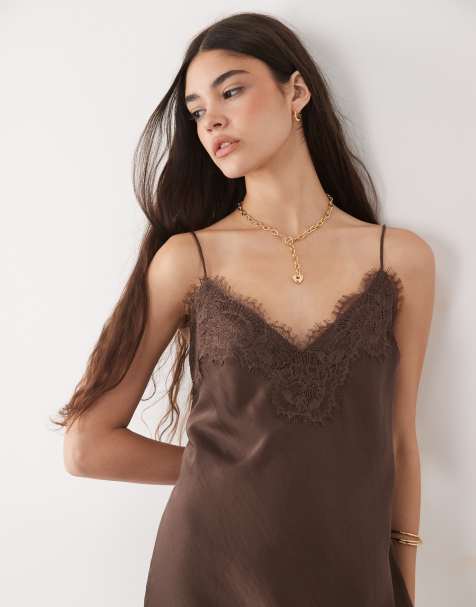 Abercrombie & Fitch - Vestido corto marrón de tirantes de satén con ribete de encaje - view 1