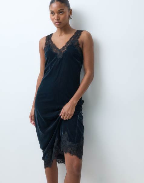 Abercrombie & Fitch vestido midi negro con cuello de pico y ribete de encaje - view 1