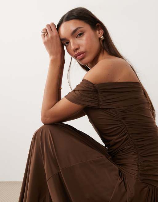 Abercrombie & Fitch - Vestito lungo marrone con spalle scoperte e vita scesa, 2 di 4