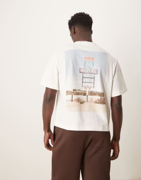 Abercrombie & Fitch – Vit, kort t-shirt med tryck baktill - view 1