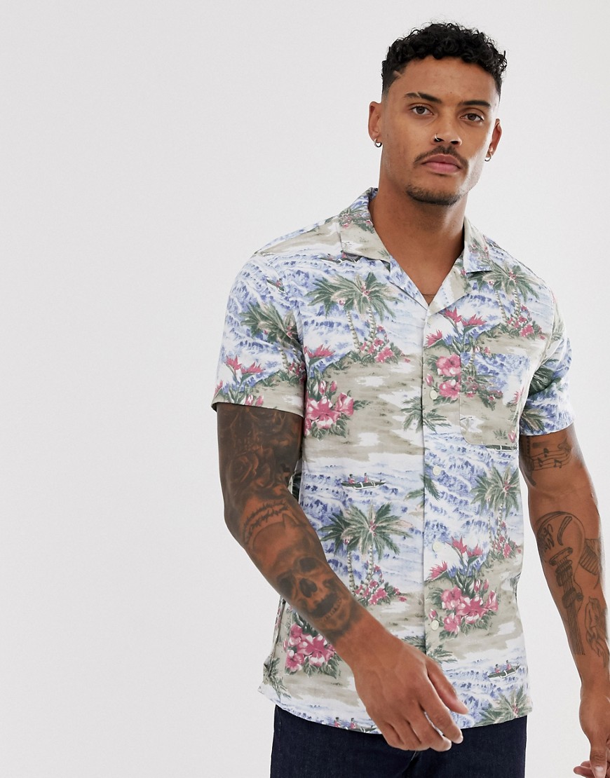 Abercrombie & Fitch – Vit kortärmad skjorta med platt krage och landskapstryck