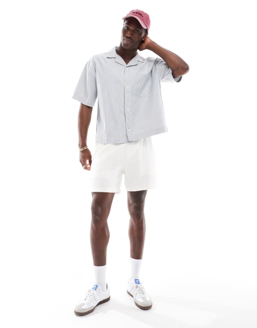 Abercrombie & Fitch – Vita linneshorts i dra på-stil med dragsko på 6 tum