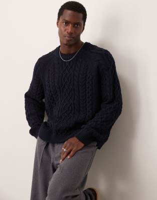 Abercrombie & Fitch warmed handed oversized fisherman cable knit jumper in navy φωτογραφία