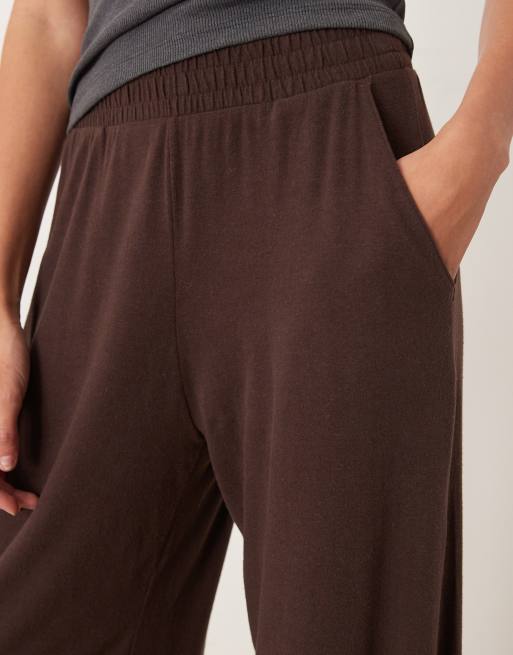Abercrombie & Fitch – Weit geschnittene Jogginghose in Braun mit hohem Bund, 2 von 5