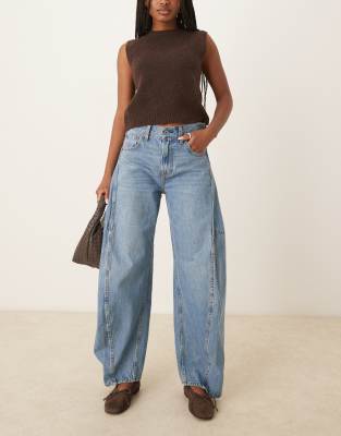 Abercrombie & Fitch - Weite Ballon-Jeans in mittelblauer Waschung