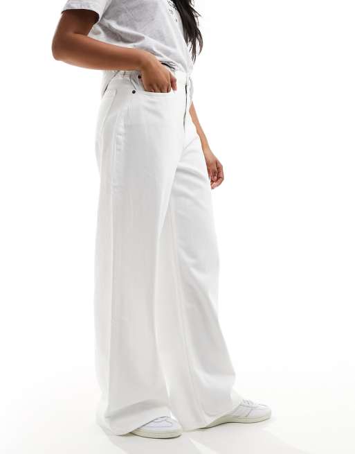 Abercrombie and fitch white jeans shop