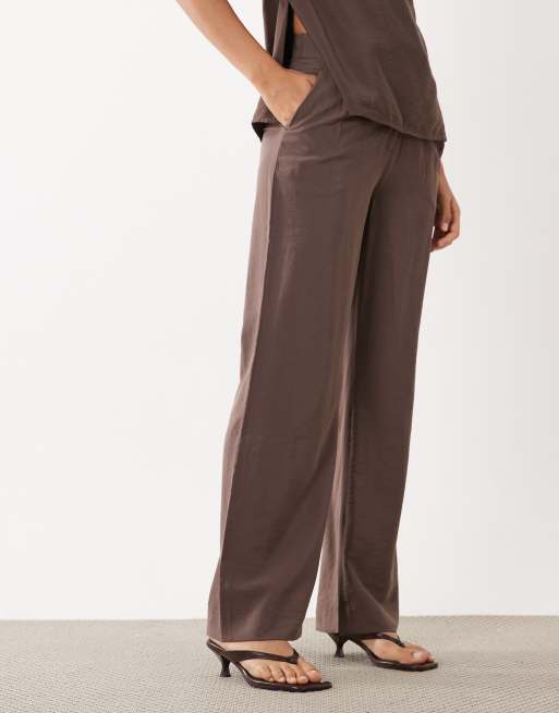 Abercrombie & Fitch wide leg tailored trouser co-ord in brown, 3 of 5