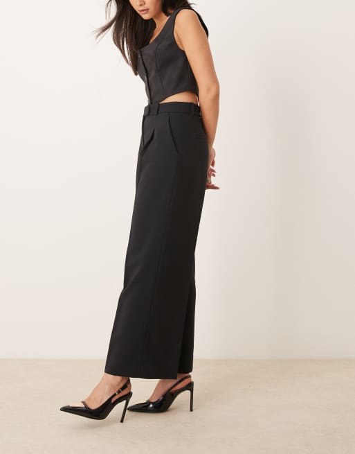 Abercrombie & Fitch wide leg tailored trousers in black, 2 of 5